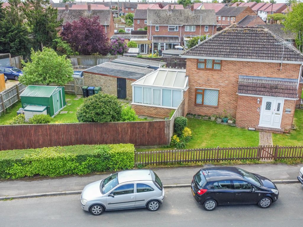 3 bed end terrace house for sale in Hallsfield, Cricklade, Swindon SN6 Zoopla