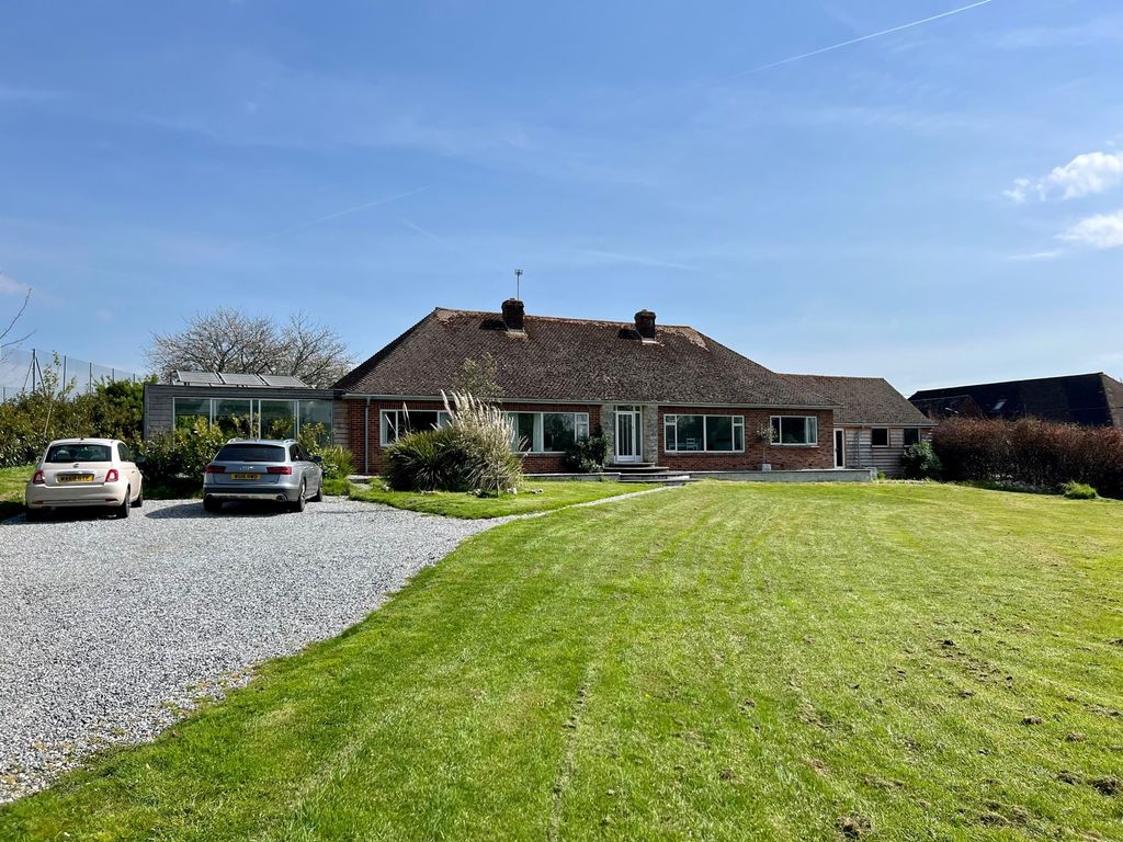 4 bed bungalow for sale in Exmouth Road, Lympstone, Exmouth EX8, £