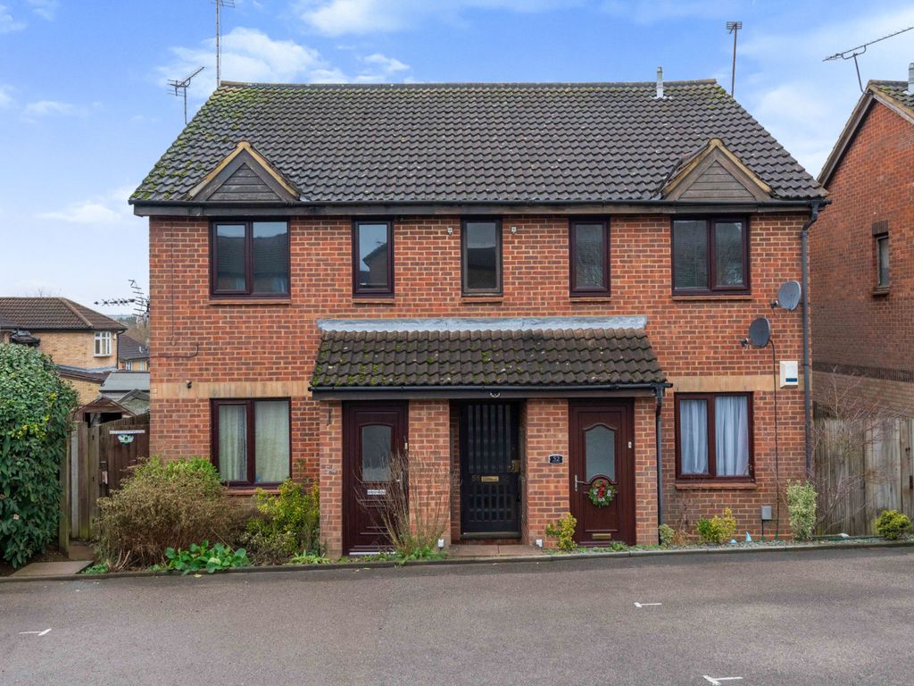 Coverdale, Luton LU4