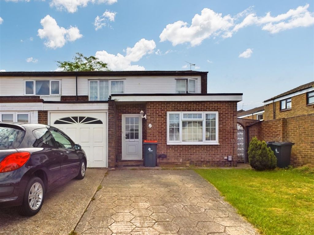 4 bed end terrace house for sale in 38, Dovedale Crescent, Southgate