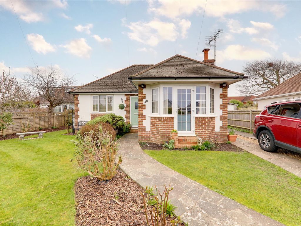3 bed detached bungalow for sale in Upper West Drive, Ferring, Worthing