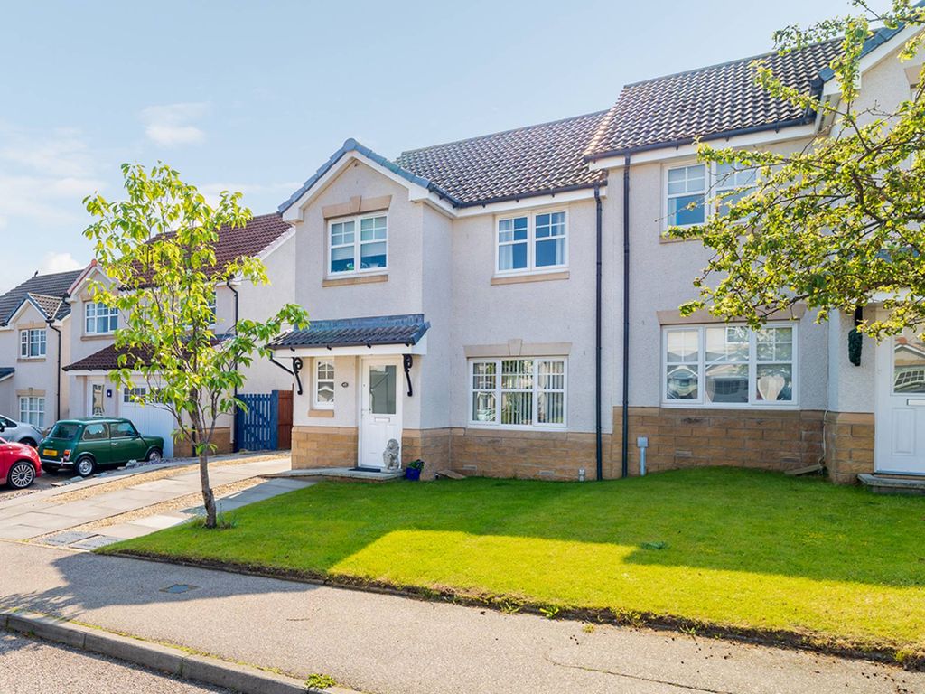 3 bed semidetached house for sale in Woodlands Drive, Lhanbryde, Elgin