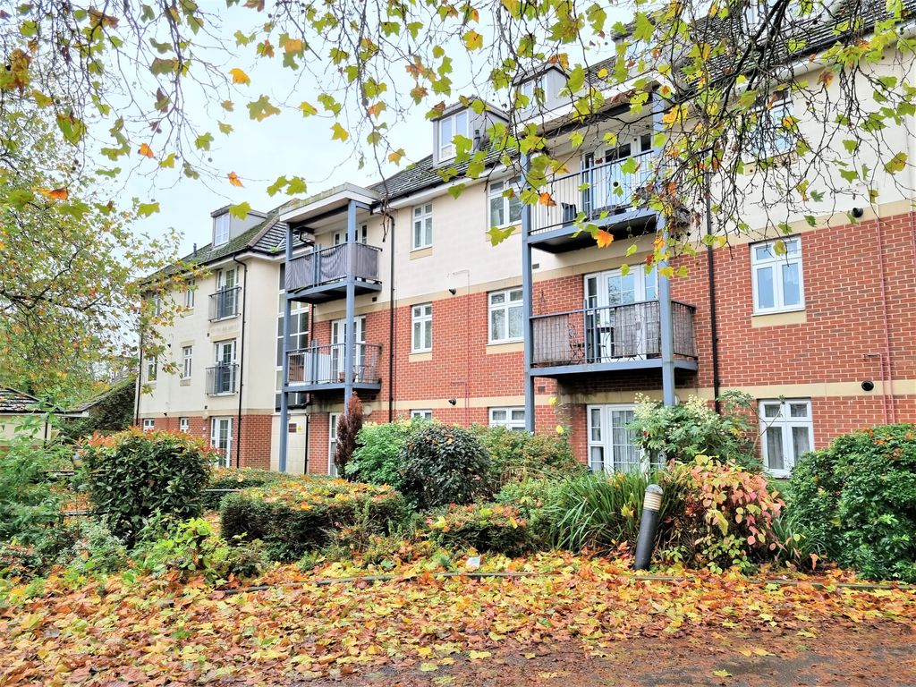 2 bed flat to rent in Millbrook Road East, Southampton SO15 Zoopla