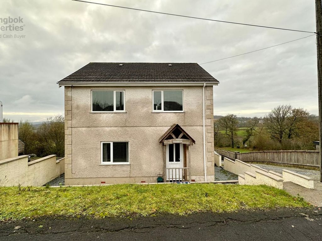 3 bed detached house for sale in Heol Y Foel, Foelgastell, Llanelli