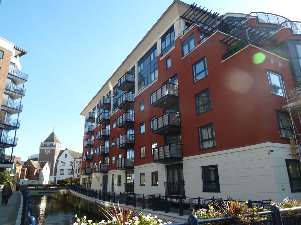 2 bed flat to rent in Wadbrook Street, Kingston Upon Thames, Surrey KT1