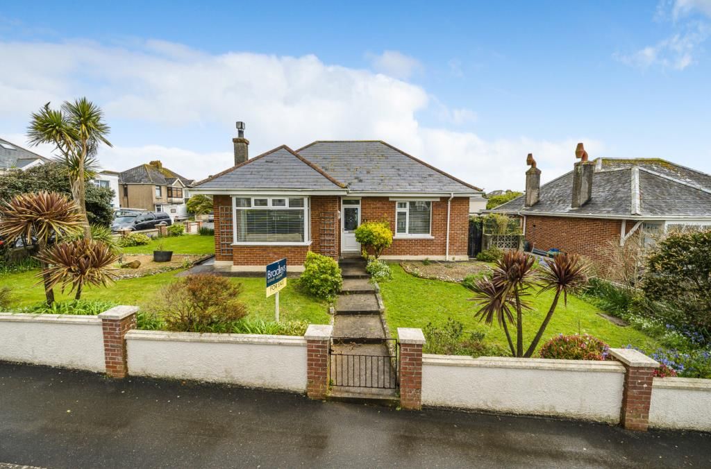 3 bed detached bungalow for sale in Bosuen Road, Newquay, Cornwall TR7