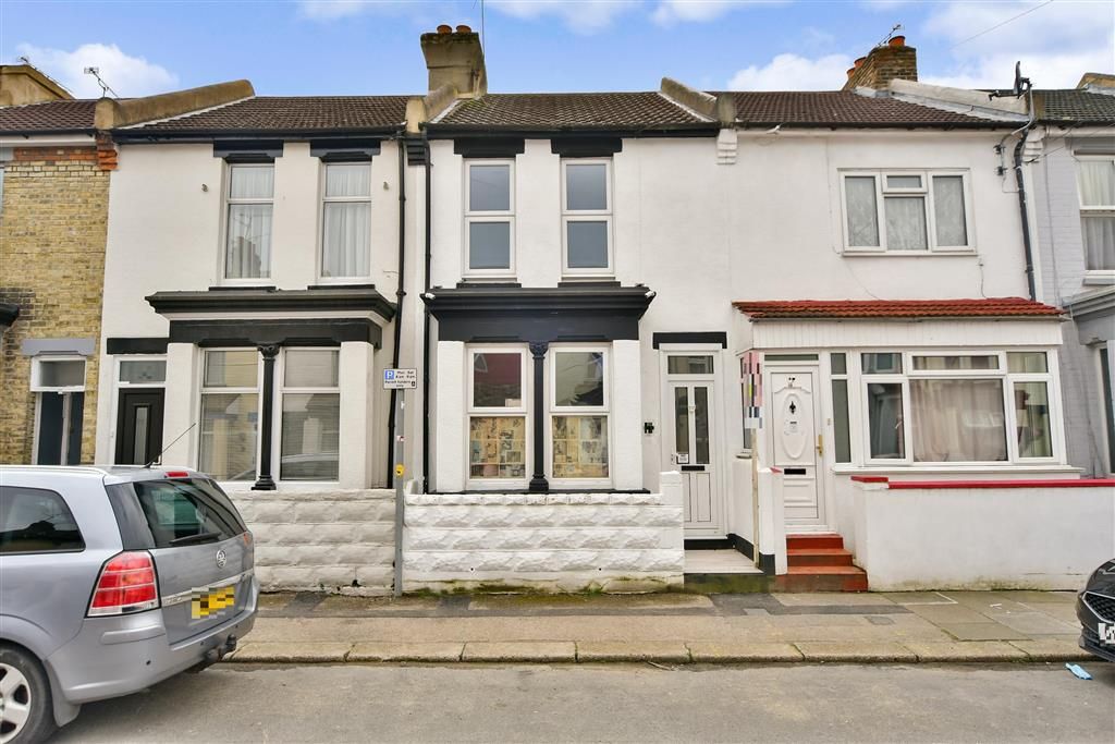 3 bed terraced house for sale in Priestfield Road, Gillingham, Kent ME7 Zoopla