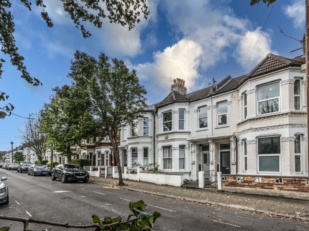 3 bed to rent in Mysore Road, Battersea, London SW11, £3,000 pcm Zoopla