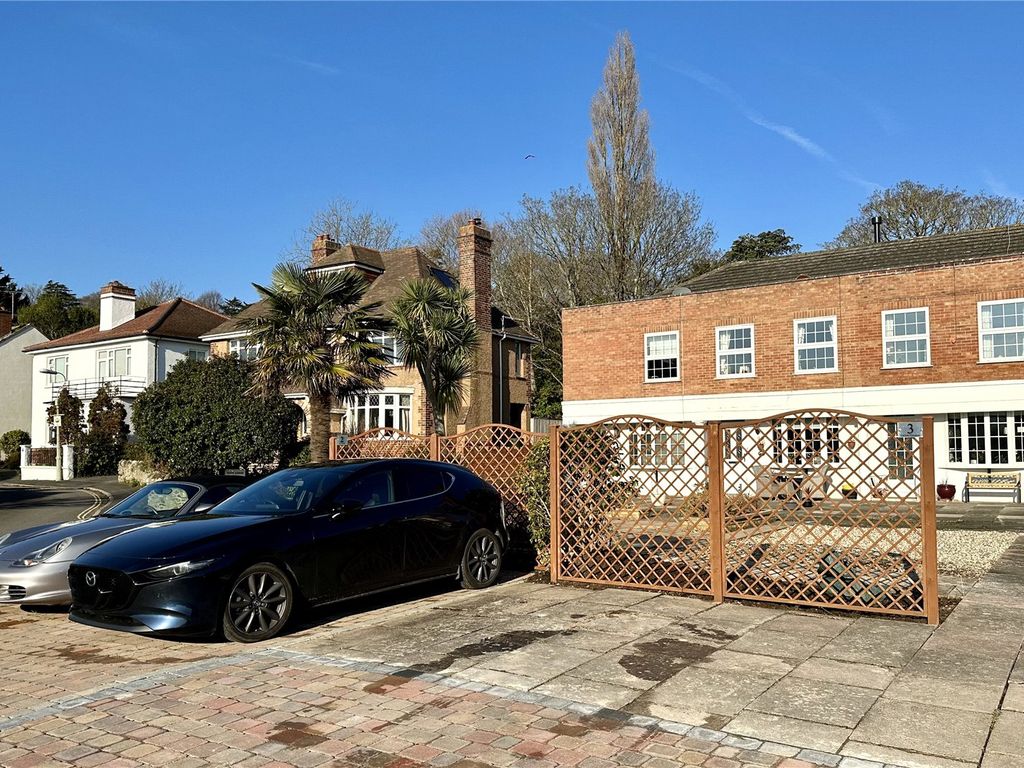 2 bed terraced house for sale in Culver Gardens, Victoria Road