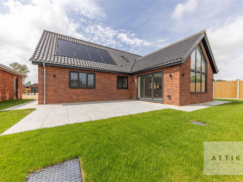 New home, 4 bed property for sale in Airfield Way, Griston, Thetford