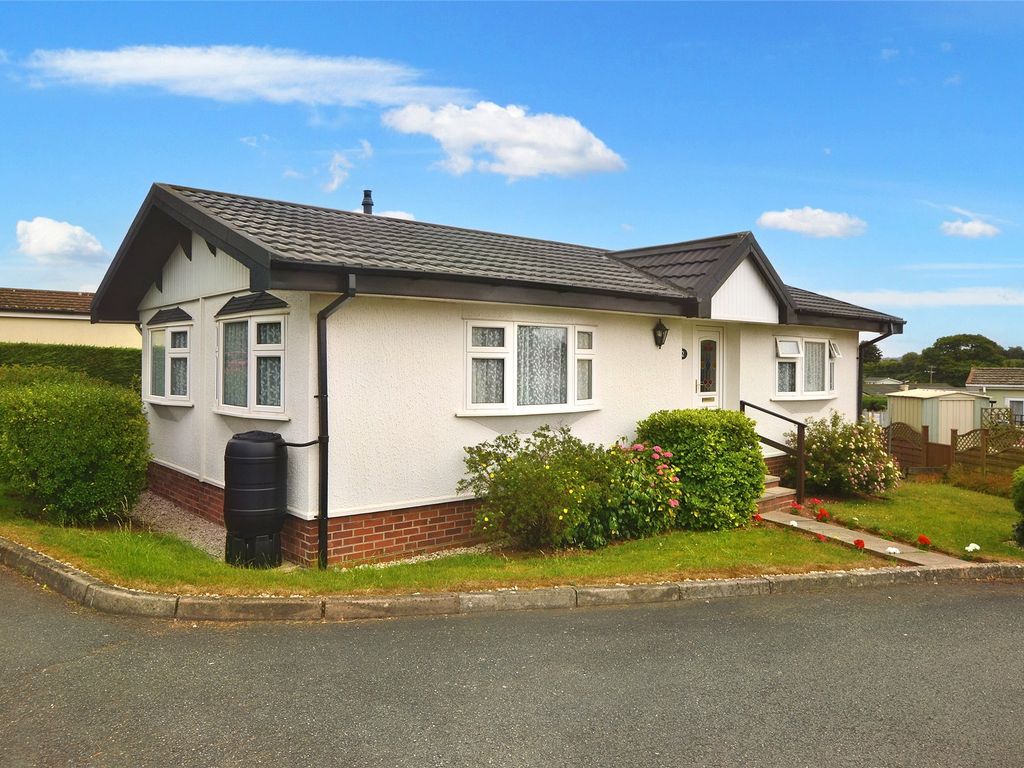 2 bed bungalow for sale in Abbotshill Park, Totnes Road, Abbotskerswell, Newton Abbot TQ12, £