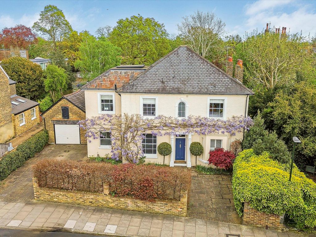6 bed detached house for sale in Popes Avenue, Twickenham TW2., £
