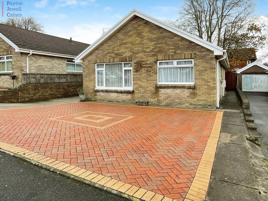 3 bed detached bungalow for sale in Springfield Gardens, Bridgend