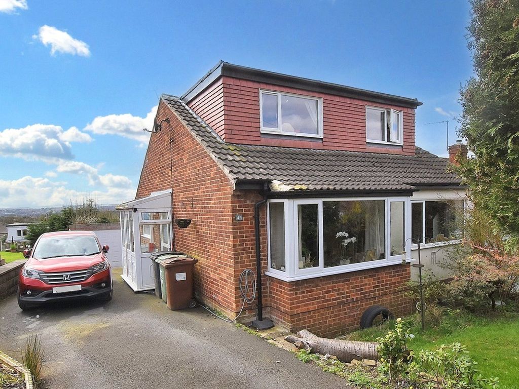 3 bed bungalow for sale in Banksfield Crescent, Yeadon, Leeds LS19, £