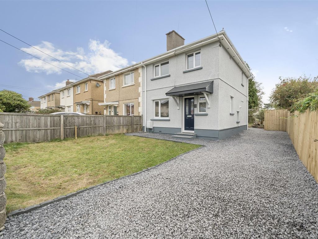 3 bed semidetached house for sale in Brynamlwg Road, Gorseinon