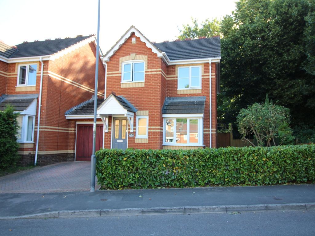 3 bed linkdetached house for sale in Robertson Drive, St. Annes Park