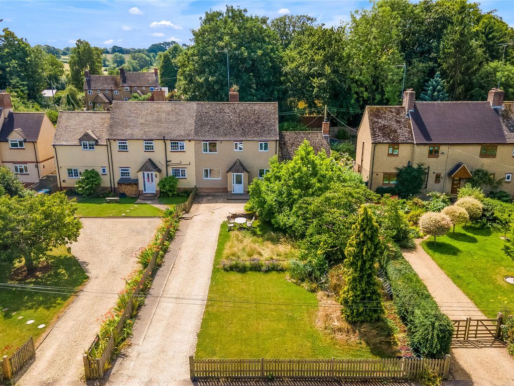 3 bed semidetached house for sale in Summer Ley, Barford St. Michael