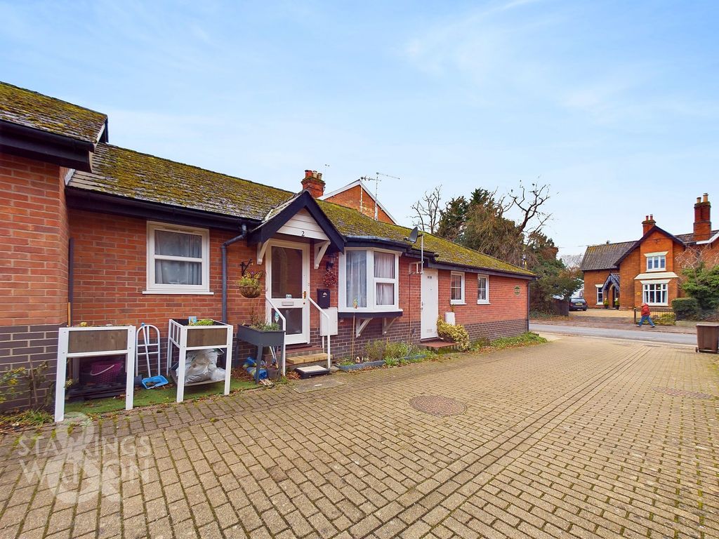 2 bed terraced bungalow for sale in Holly Court, Harleston IP20, £