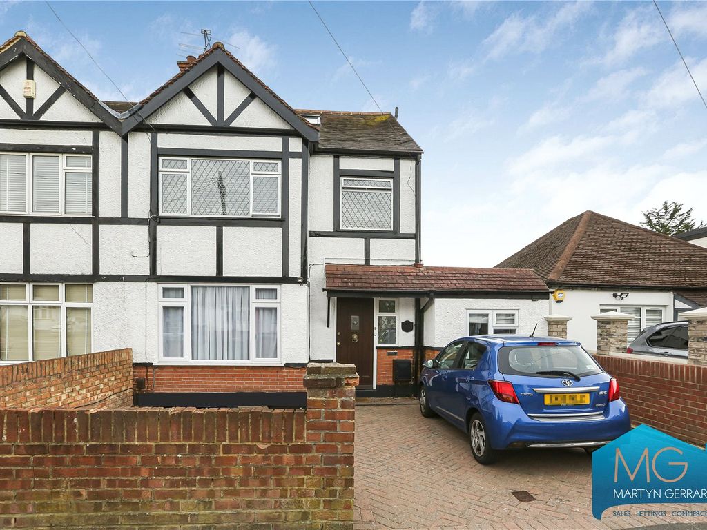 2 bed flat for sale in Hale Drive, London NW7, £450,000 Zoopla