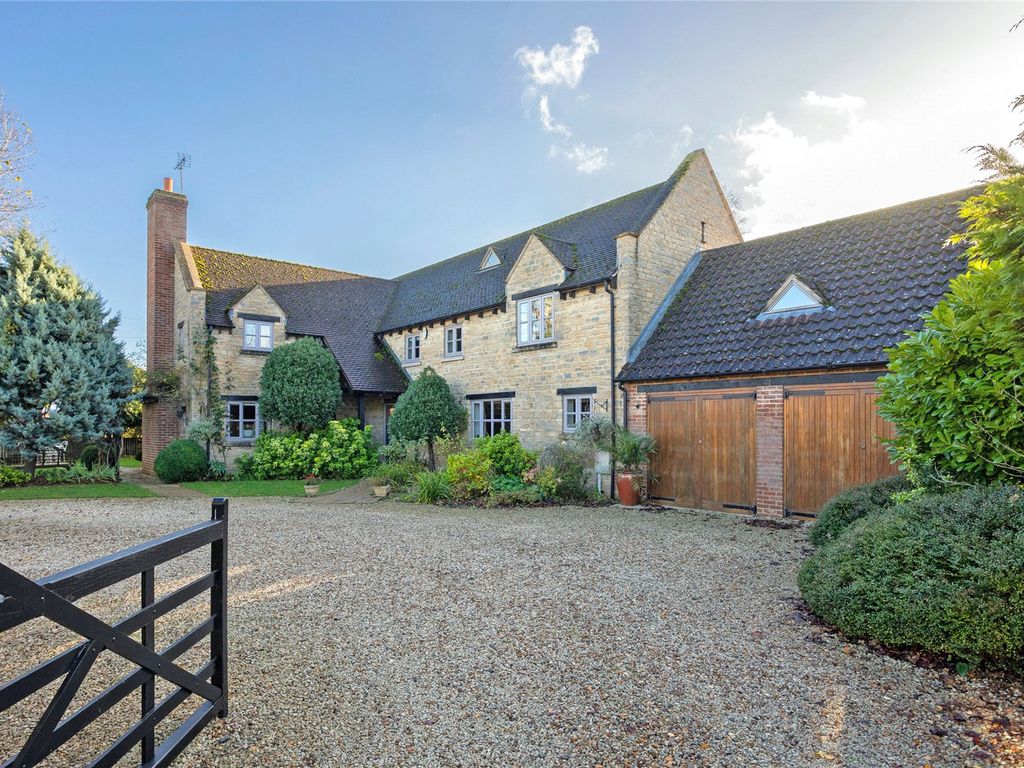 5 bed detached house for sale in Chequers Lane, Grendon, Northamptonshire NN7 Zoopla