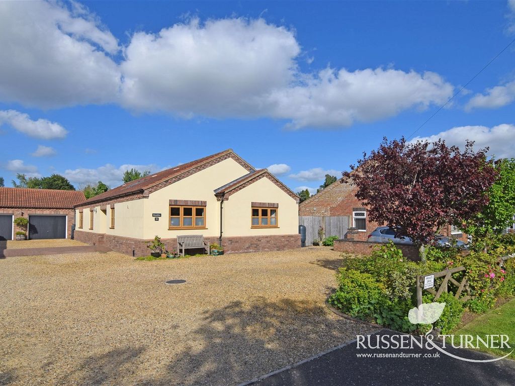 3 bed bungalow for sale in Popes Lane, Terrington St. Clement, King's