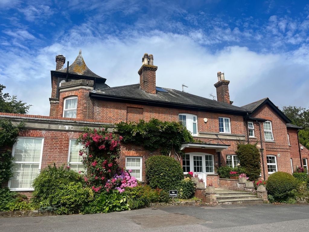 3 bed end terrace house for sale in Little Common Road, BexhillOnSea