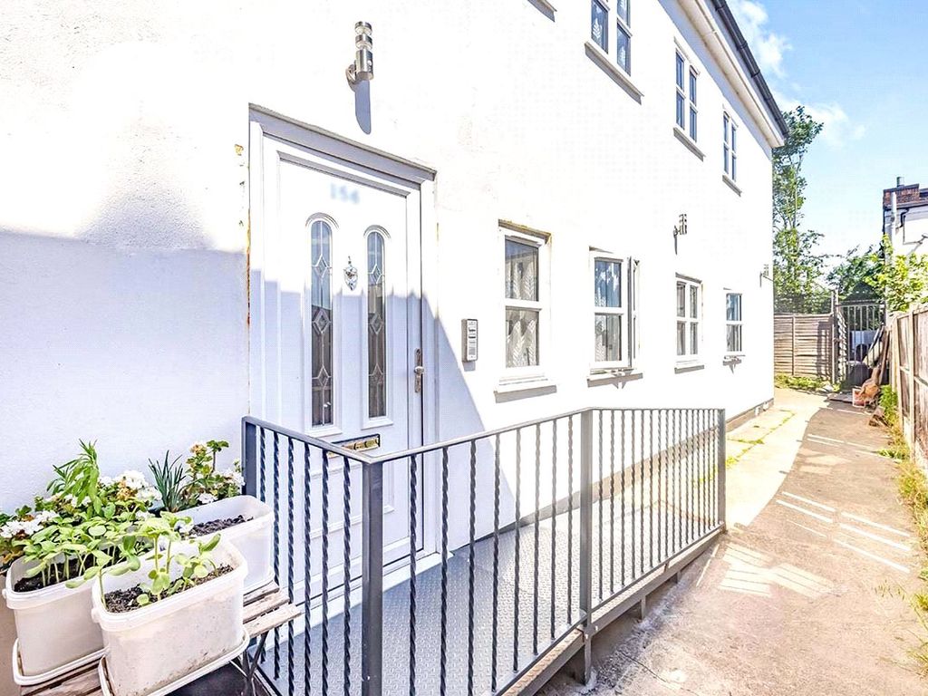 3 bed flat to rent in St. Albans Road, Watford, Hertfordshire WD24 Zoopla