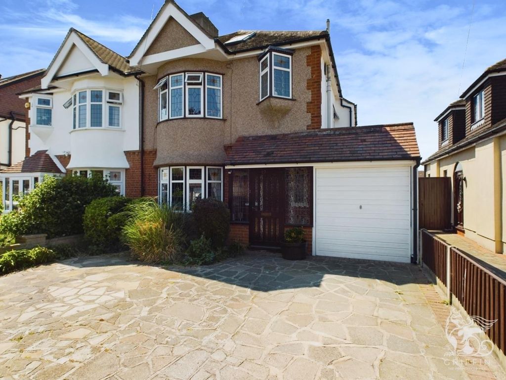 4 bed semidetached house for sale in Rushmere Avenue, Upminster RM14