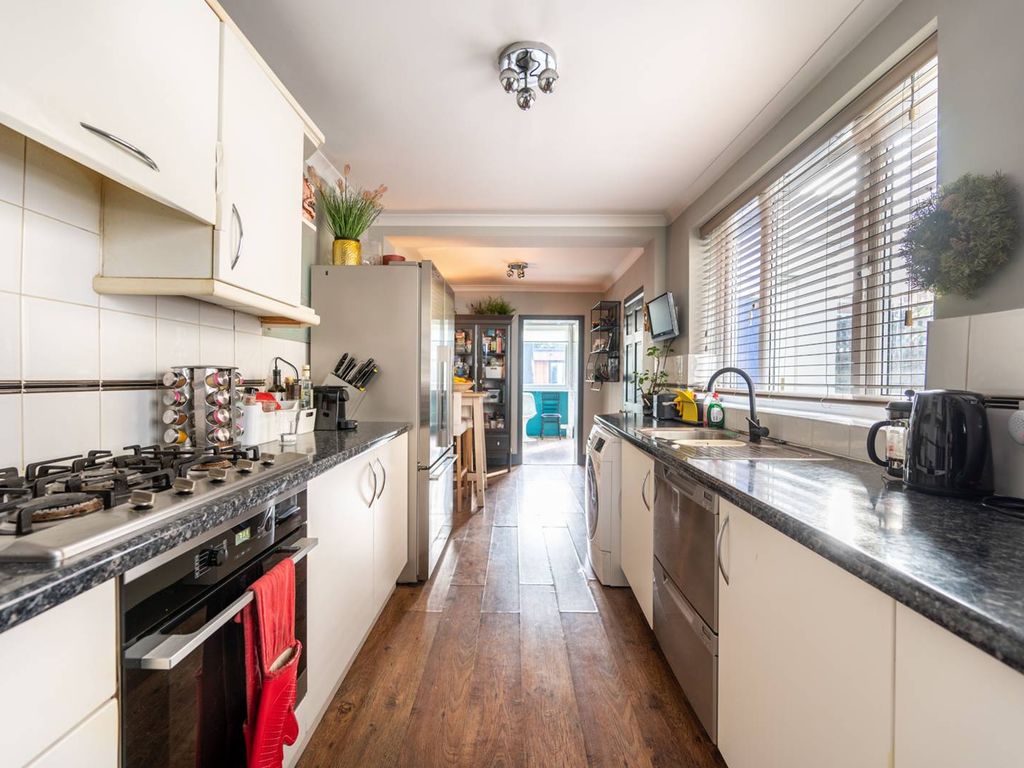 Ashford Road, Cricklewood, London NW2  