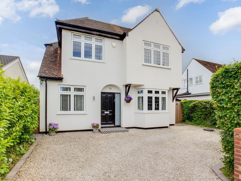 4 bed detached house for sale in Grimsdells Lane, Amersham