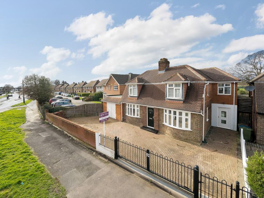 4 bed detached house for sale in St. Brides Avenue, Edgware HA8, £1,300,000 Zoopla