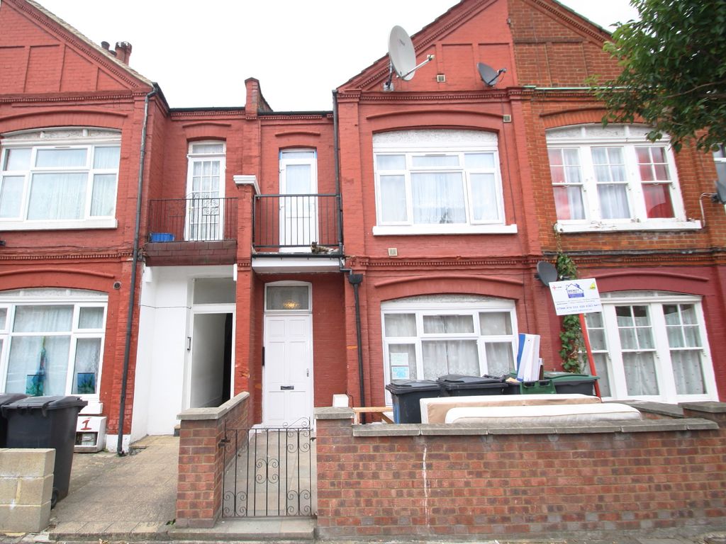 Studio to rent in Kimberley Gardens, London N4 Zoopla