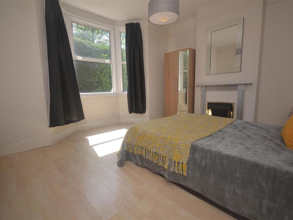Room to rent in London Road, Wokingham RG40 Zoopla