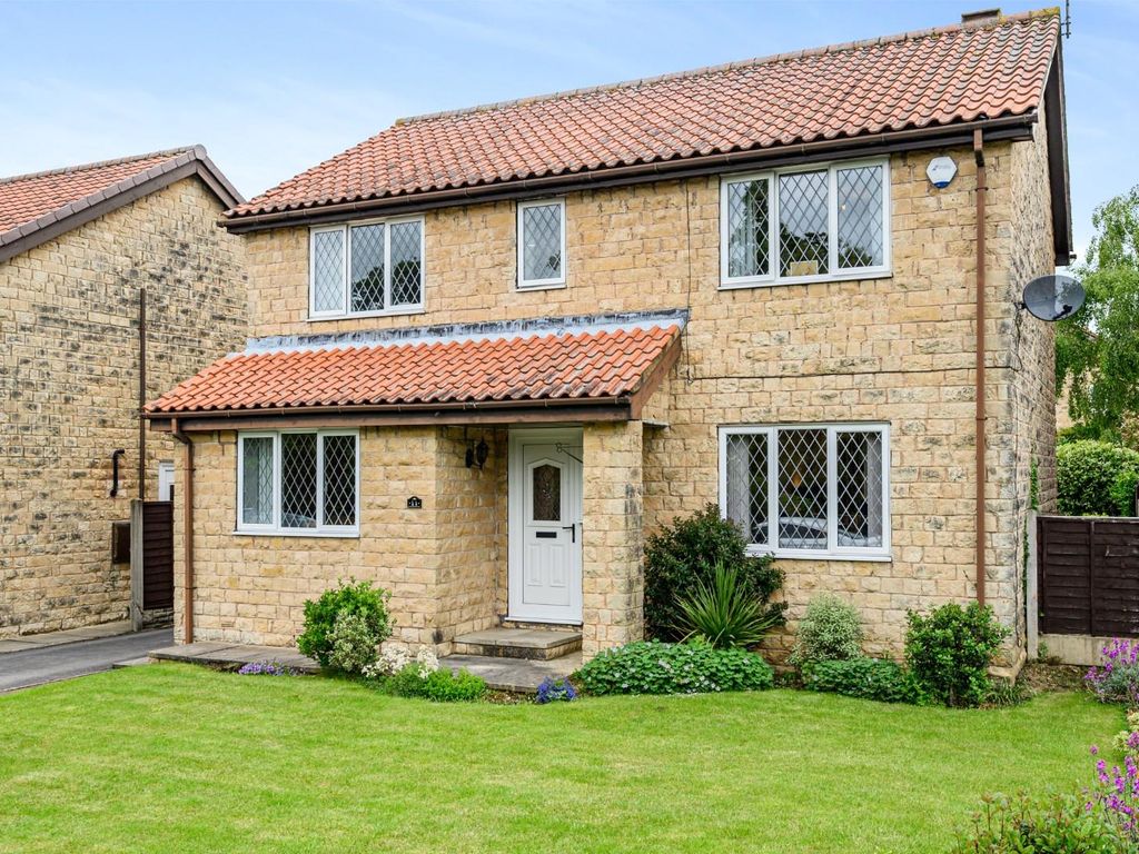 4 bed detached house for sale in Toll Bar Way, Tadcaster LS24, £465,000
