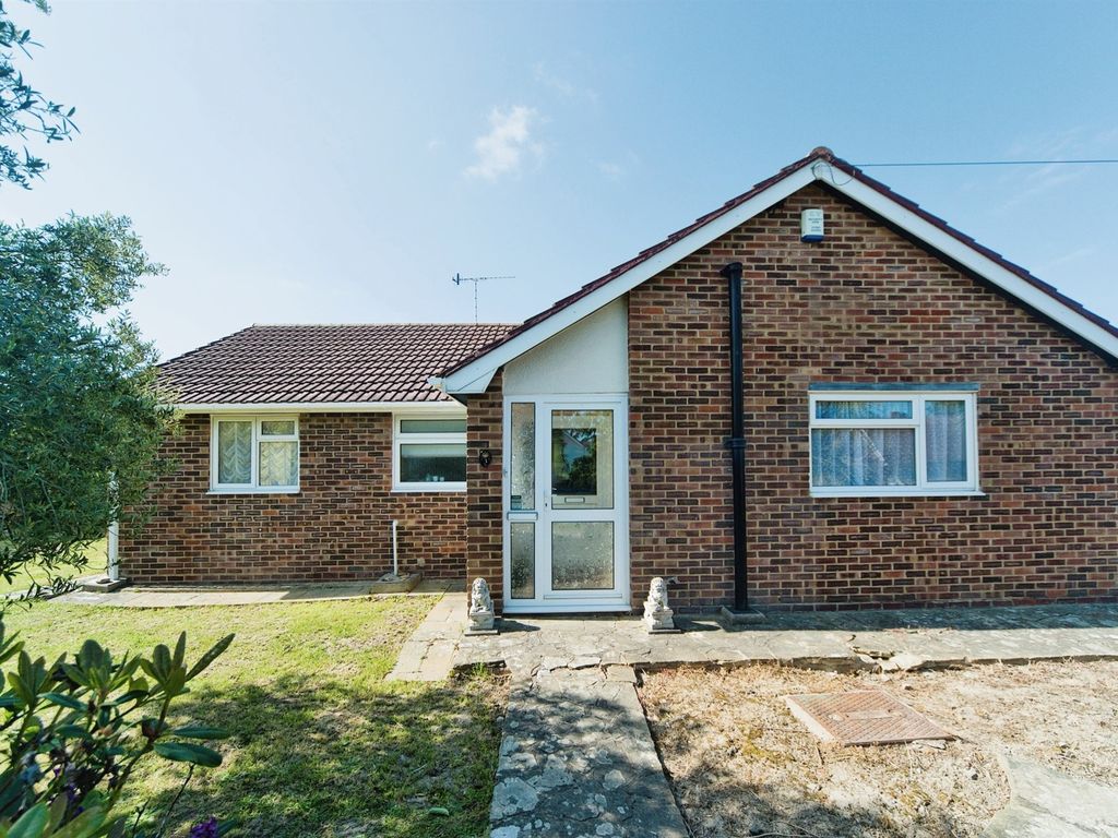 2 bed detached bungalow for sale in The Glades, BexhillOnSea TN40