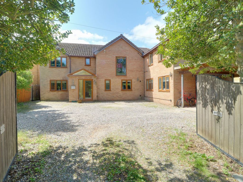 6 bed detached house for sale in Ashley Road, Newmarket CB8 Zoopla