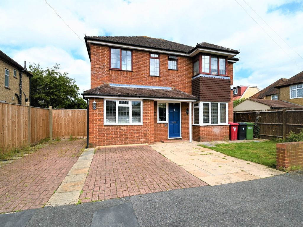 4 bed detached house for sale in Wheatlands Road, Langley, Berkshire