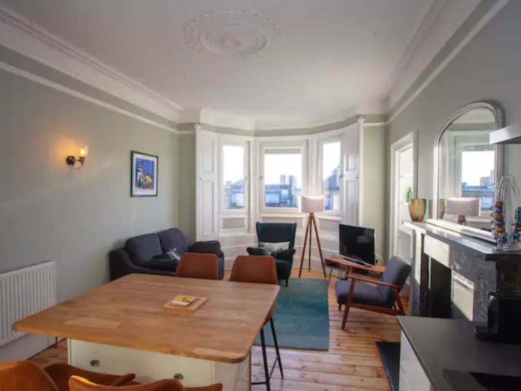 2 bed flat to rent in Lawrence Street, Glasgow G11 Zoopla