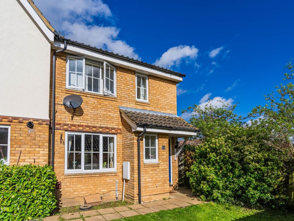 3 bed semidetached house for sale in Pippin Close, Over CB24, £325,000