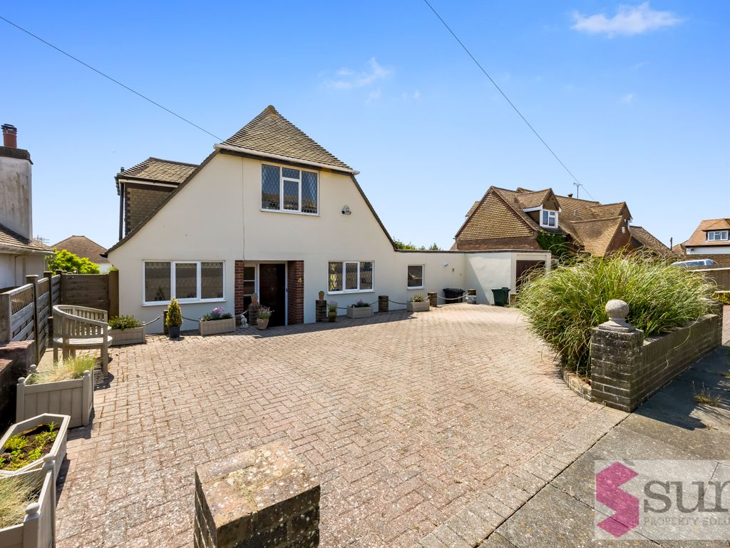 4 bed detached house for sale in Ashdown Avenue, Saltdean, East Sussex