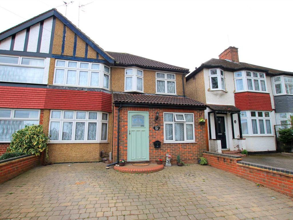 4 bed semidetached house for sale in Bushey Mill Lane, Watford WD24