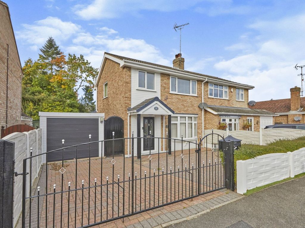 3 bed semidetached house for sale in Waterloo Close, Hilcote, Alfreton