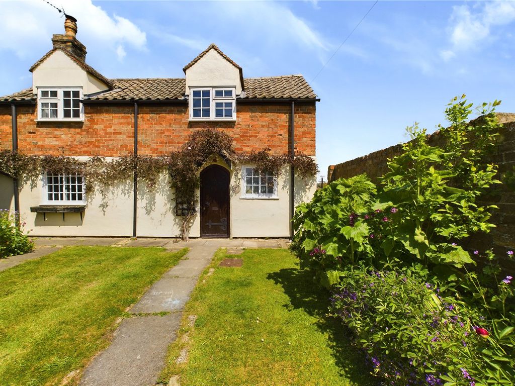 3 bed detached house for sale in Bridge End, Earith, Huntingdon