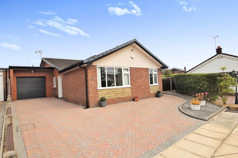 5 bed detached bungalow for sale in Ormskirk Close, Seddons Farm, Bury