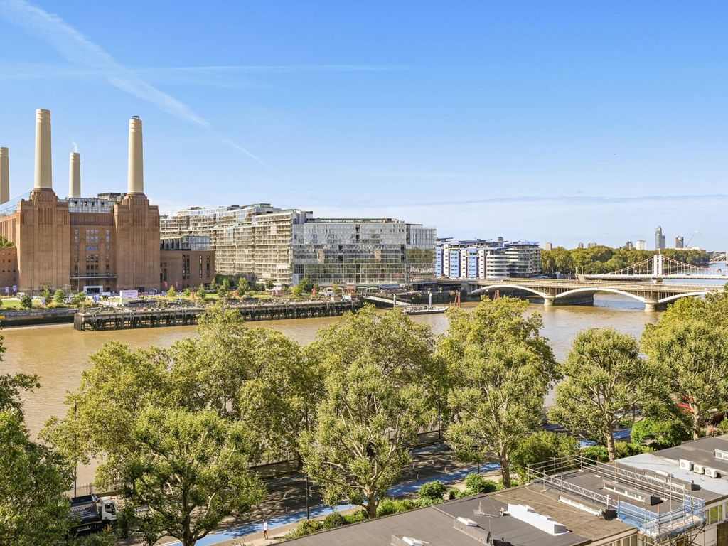2 bed flat for sale in Churchill Gardens, Pimlico, London SW1V, £