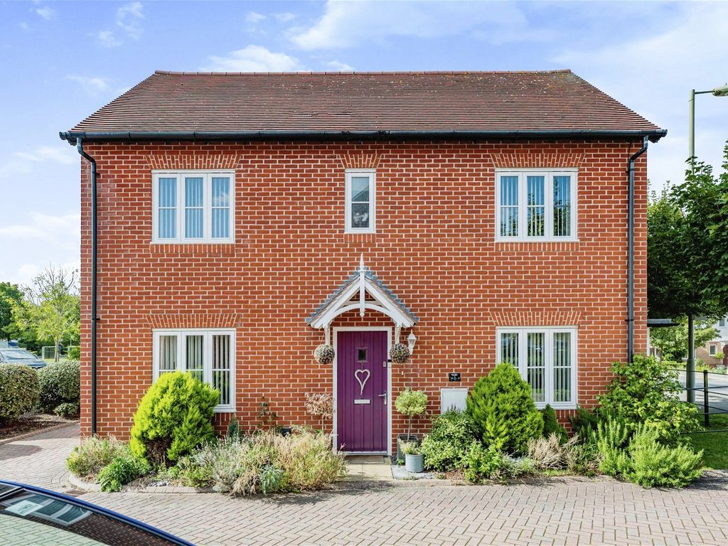 3 bed detached house for sale in Bluebell Court, Whiteley, Hampshire