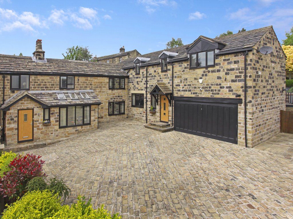 4 bed detached house for sale in School Hill, Newmillerdam, Wakefield