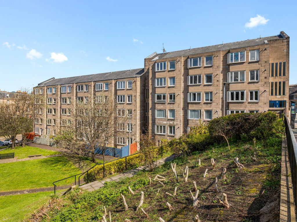 Studio for sale in 4/4 Saunders Street, Edinburgh EH3, £155,000 Zoopla