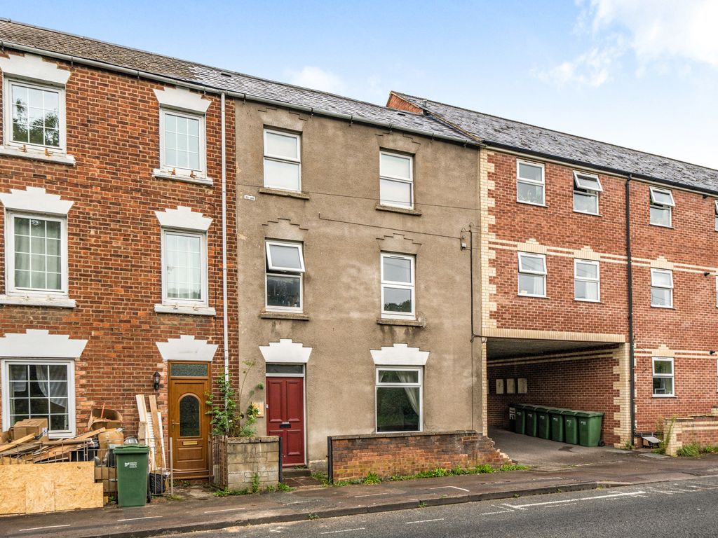 1 bed flat for sale in London Road, Thrupp, Stroud, Gloucestershire GL5