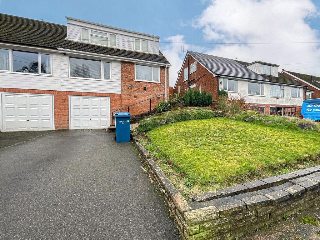 4 bed semidetached house for sale in Brookside Way, Wilnecote